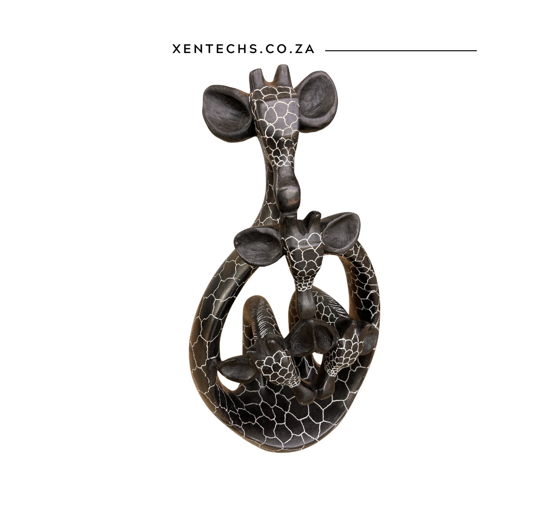 Eternal Bond – Luxury Hand-Carved Giraffe Family Sculpture